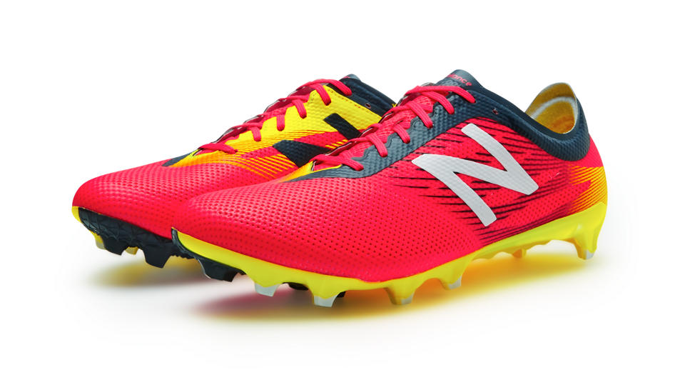 英超各球队球衣球鞋赞助商,英超第一轮战靴