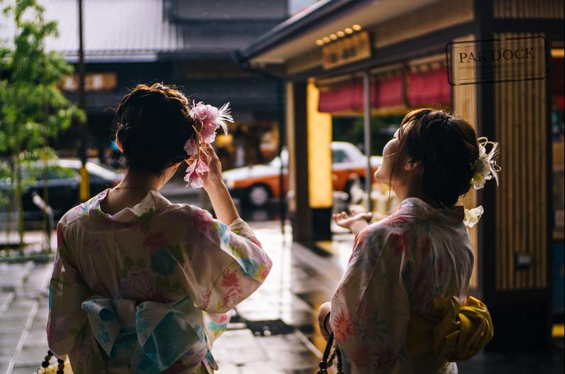 在日本读书被女生告白,日本高中毕业表白