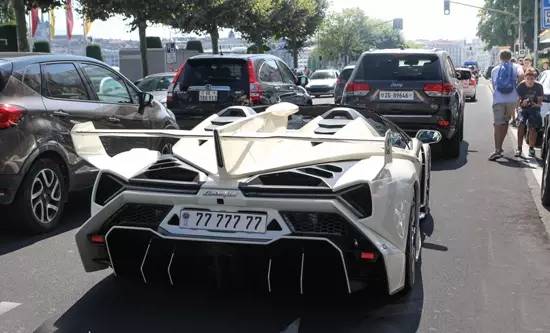 别问我为啥有人愿意花三千万买这货