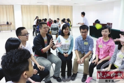 坚持高质量服务员工,坚持服务青年为导向