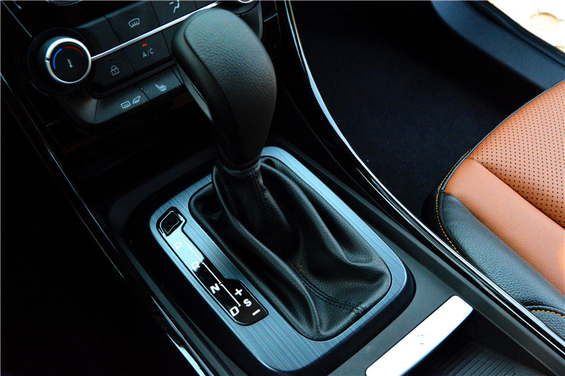 头条试驾江铃驭胜S330：外观配置诚意十足动力系统可圈可点