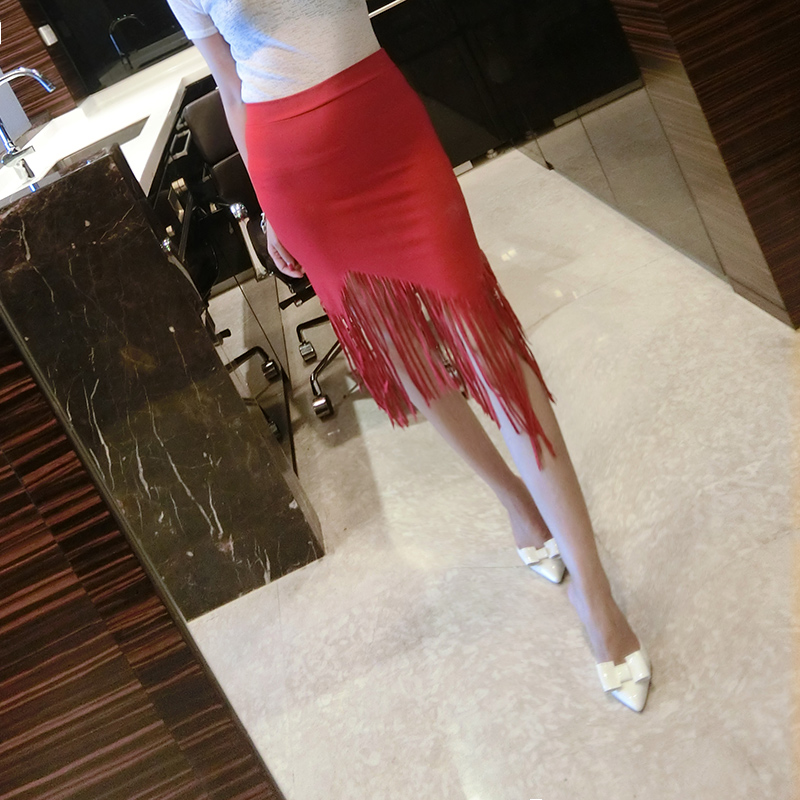 造型感十足的流苏裙,时尚又特别的流苏裙