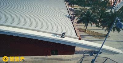 以滑板飞跃迪拜,热血青年的惊险大片