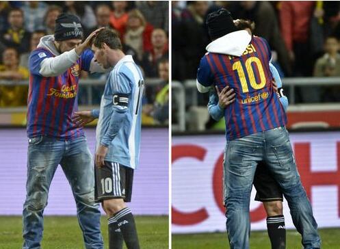 球迷冲进球场膜拜偶像梅西,球迷冲上场地膜拜梅西