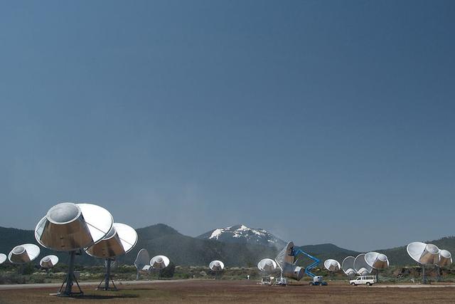 “主动搜寻地外文明”计划：一封可能好奇害死猫的温馨信笺