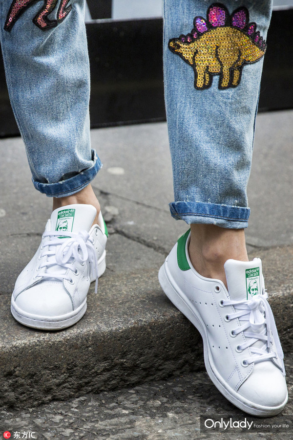 最时尚的卷边牛仔裤,最流行的卷边牛仔裤