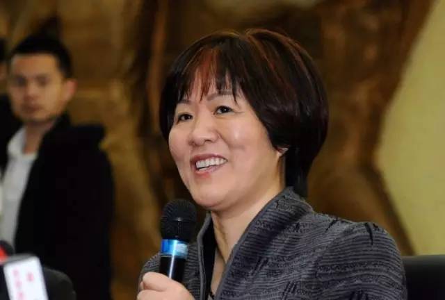 回顾中国女排十次登顶辉煌时刻,夺冠永不言败的女排精神