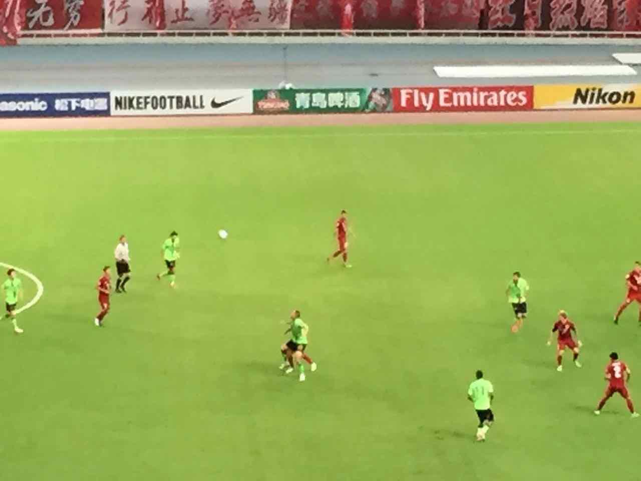 青岛纯生TS919啦啦宝贝现身参与亚冠决赛席琳成MVP颁奖