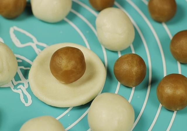 再也不用排队买胡辣汤了,再也不用排队买鸡排了视频