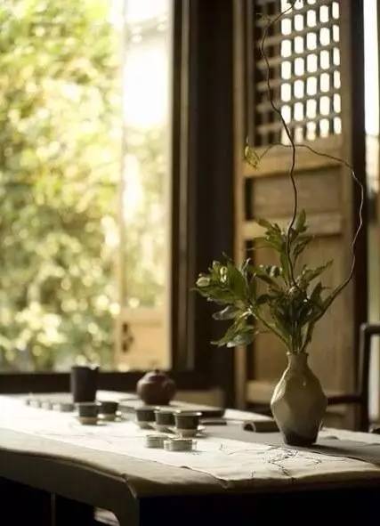 入世渐多恩怨事，理欲藏神息智争