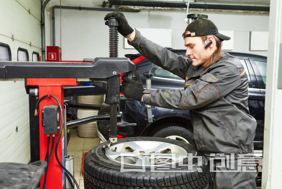 胎压跟轮胎标准胎压相差多少正常,胎压正常2.5如果打到2.8行不行