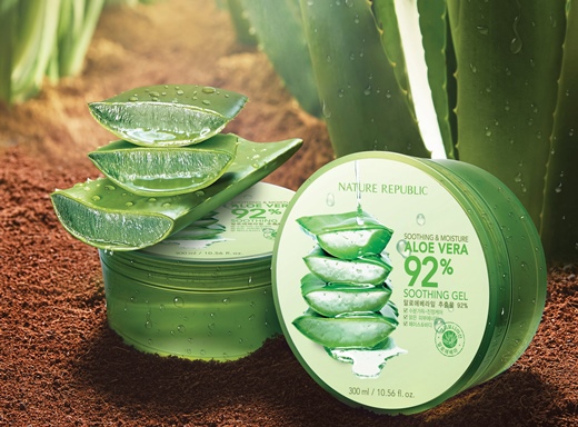 EXO伯贤XIUMIN补水密器荐自然共和国元祖芦荟胶