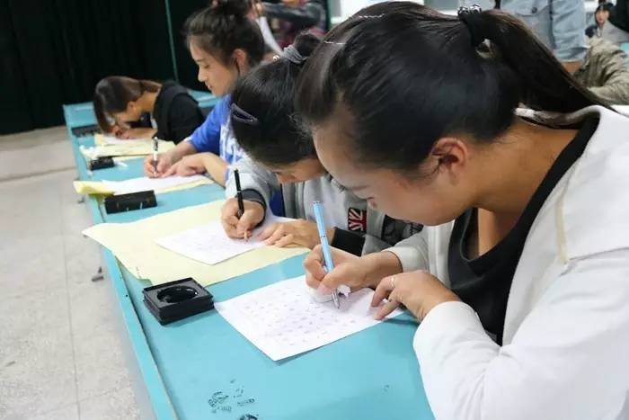 别young,别young跨界潮流艺术展