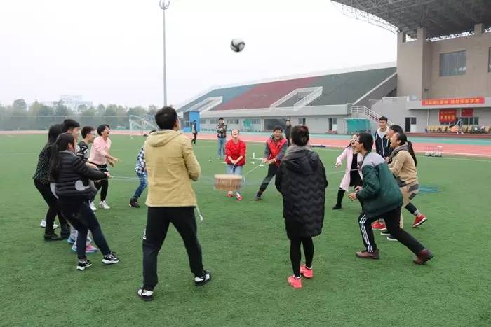 别young,别young跨界潮流艺术展