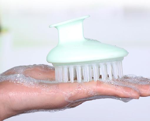 怎样洗头才能让头发既蓬松又顺滑,油性头发洗头怎样才不会掉头发