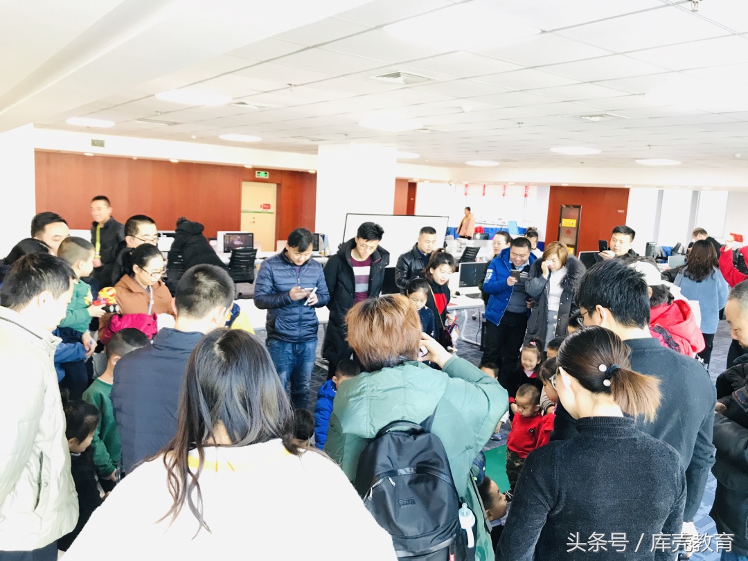 奇妙小镇嘉年华圣诞节,亲子嘉年华游乐场