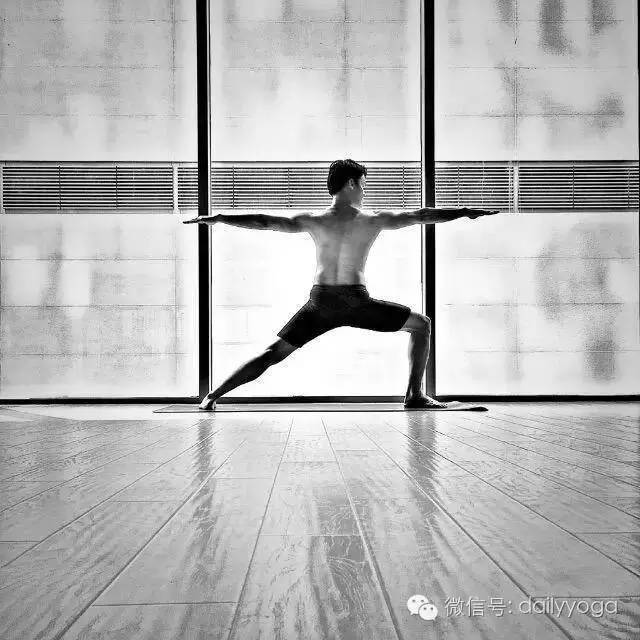 山式是瑜伽最基础体式,基础好看的瑜伽体式