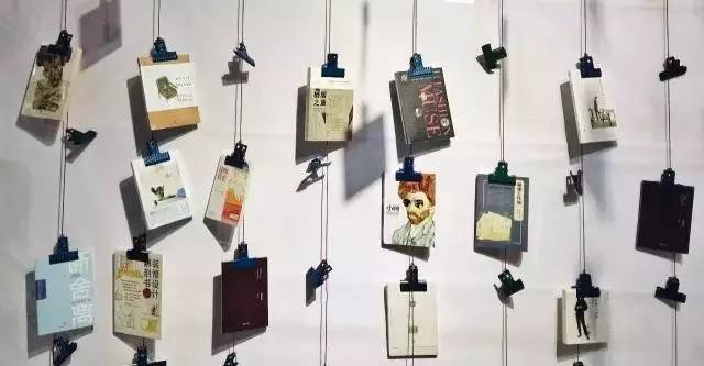 无数大牌“闪”过，见过12家合体的快闪店群吗？