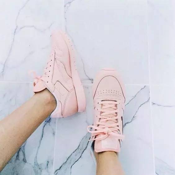 最近很火的小粉鞋,大家心心念念的香云纱鞋子