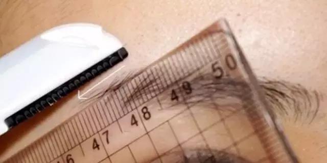 赵丽颖一字眉眉形画法,赵丽颖的眉毛是什么样的眉形