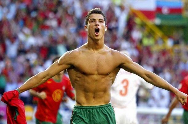 在中国影响力最大的十大足坛巨星老马齐祖无缘前三