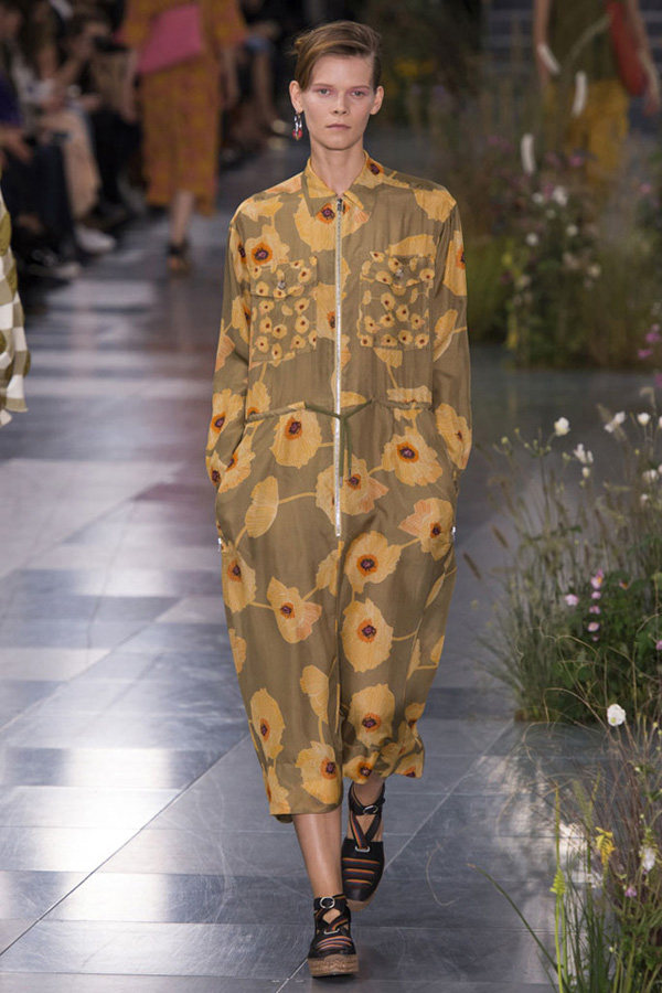 让PaulSmith七彩条纹包成为你肩头的整个春天