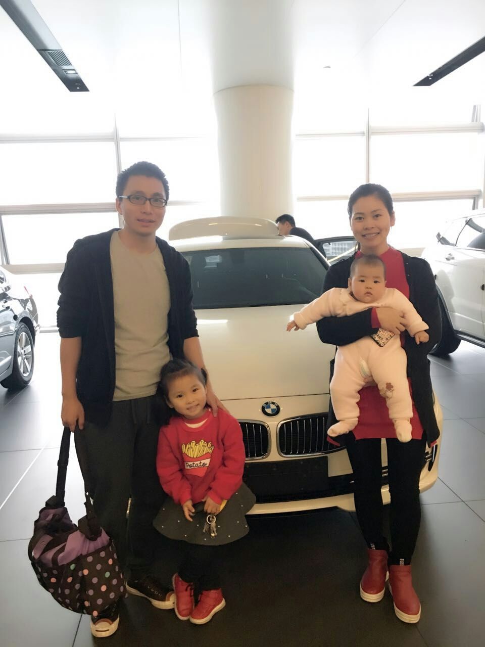 优女郎内衣成功发放第一台i520宝马奖励