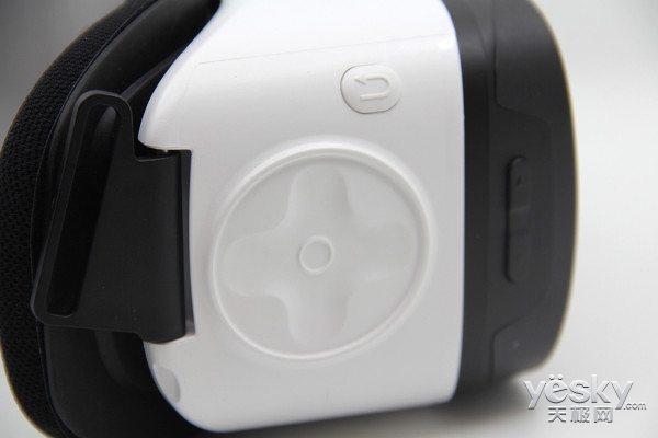 震撼感官超爽体验英菲克VR一体机评测