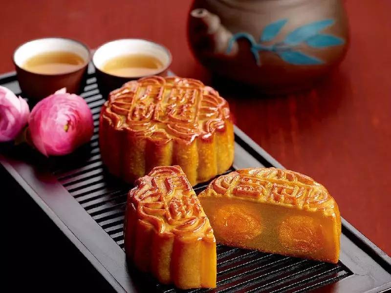 一个月饼的故事大全,月饼的故事40个字