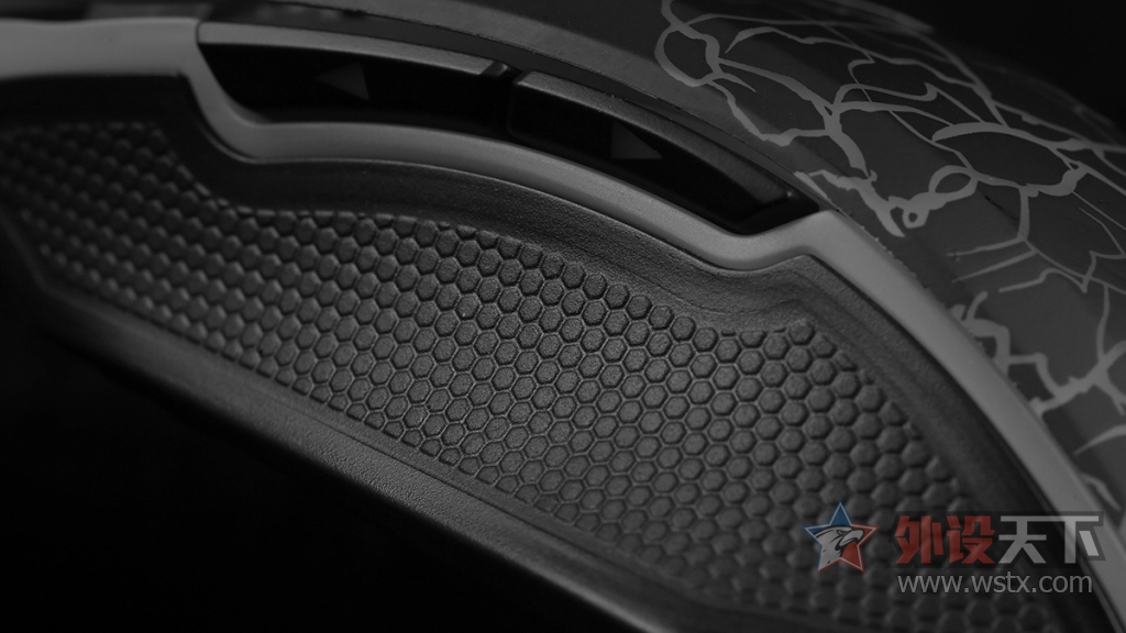 达尔优牧马人em910跟915什么区别,达尔优牧马人em915鼠标回报率