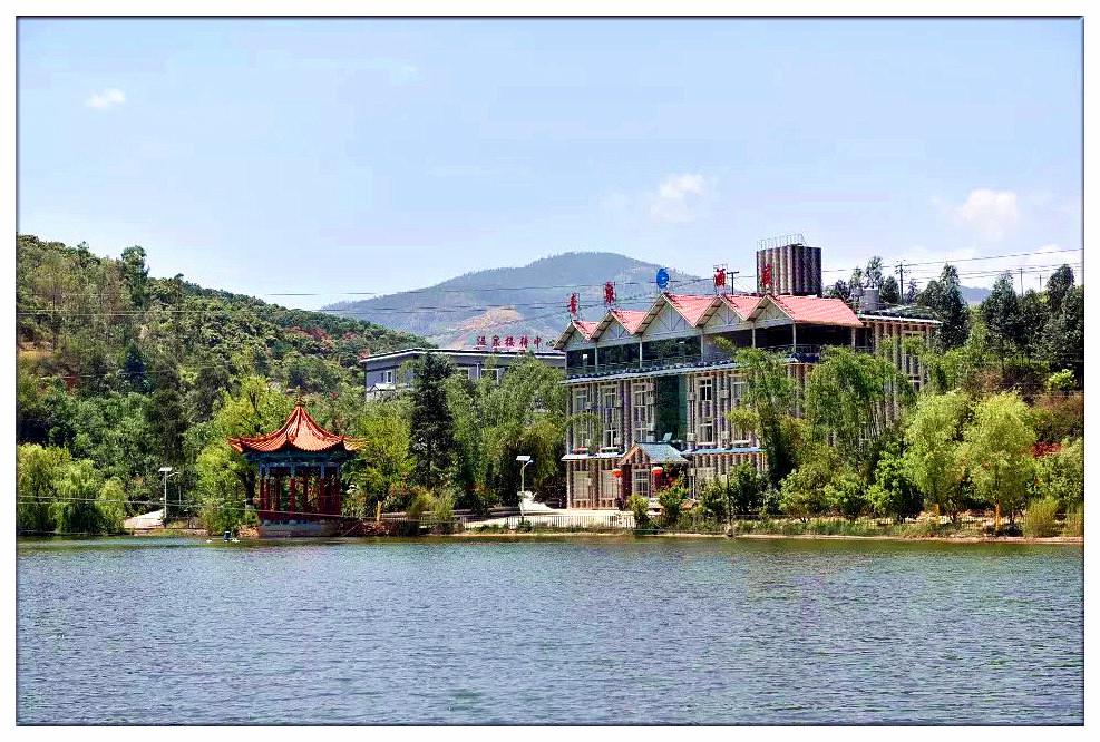 富民东村青泉山庄温泉视频,富民县东村镇青泉温泉