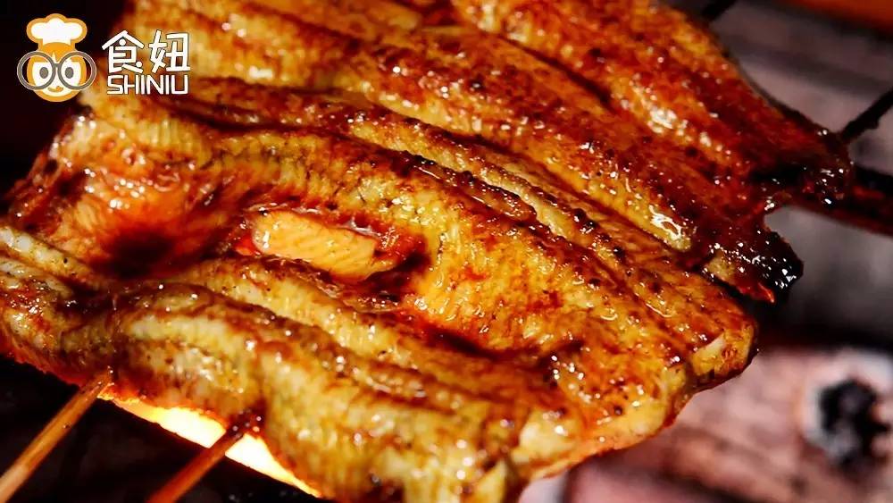 鳗烤肉现烤活鳗鱼探店,食妞