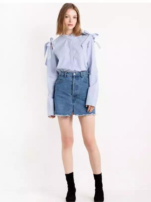 初秋减龄条纹衬衣,粉色初秋衬衣气质百搭