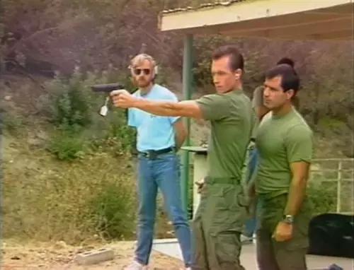 终结者武器完整版,终结者的武器图片大全