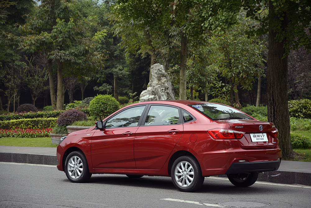 长安悦翔v71.0t发动机可靠吗,悦翔v7用哪款发动机