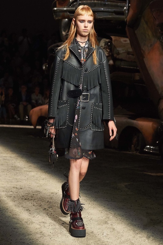 2016秋冬纽约时装周delpozo女装秀,2024纽约时装周秀场穿搭解析