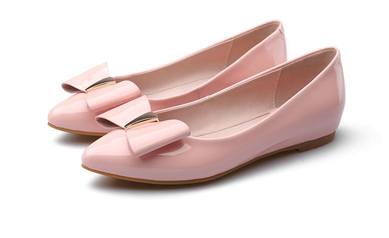 一直都喜欢平底鞋带来的安稳,愿穿平底鞋的日子能够安稳些