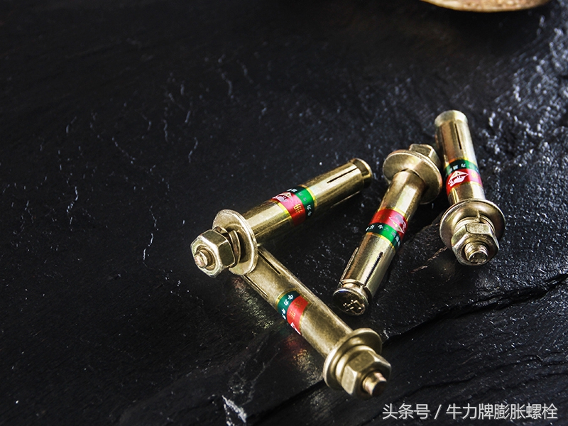 膨胀螺栓里的螺丝松了怎么办,门框膨胀螺栓松动