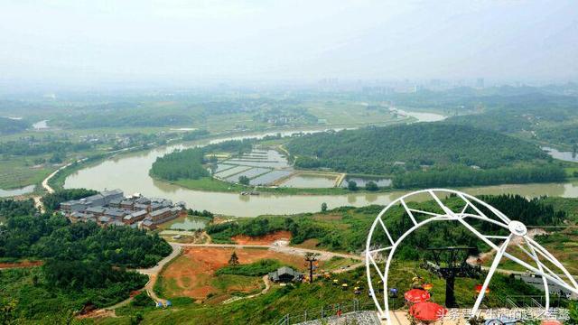 我的家乡崇阳市,家乡美我的故乡原唱