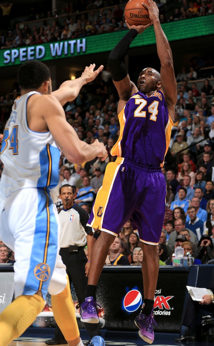 科比上脚kobe8所有配色,科比穿nikekobe6