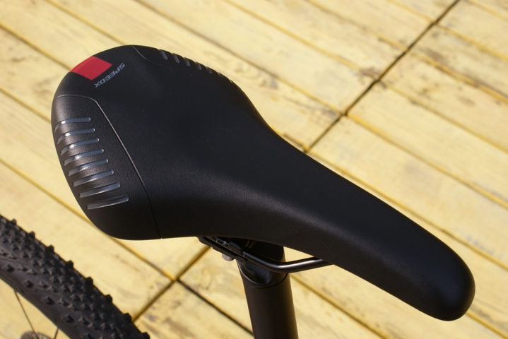 碳纤维4999,碳纤维车最便宜的车型