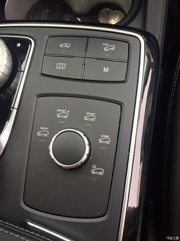 奔驰gle400运动版跑高速视频,奔驰gle400几秒破百运动模式