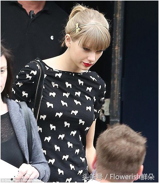 TaylorSwift霉霉的T恤很酷哦，赶快学着搭吧