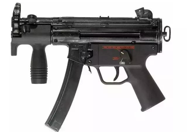 战术美学|《疾速追杀》的“枪械世界”