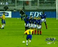 震惊足坛十大暴力远射卡洛斯,世界波卡洛斯外脚背弧线任意球