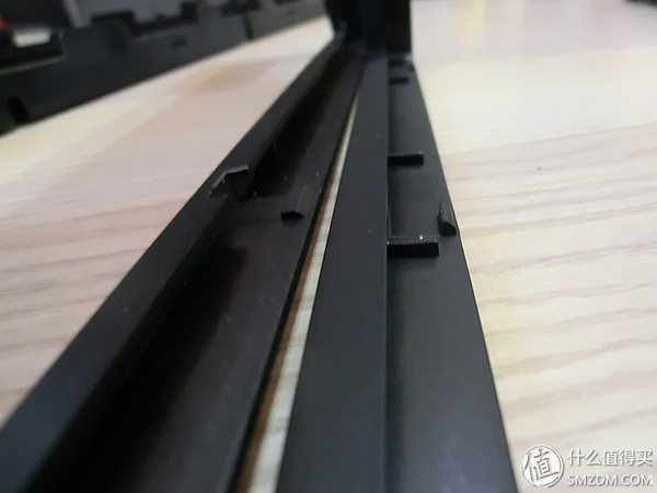 国产轴请继续努力！曜越TteSPORTS波塞冬ZRGB背光机械键盘评测