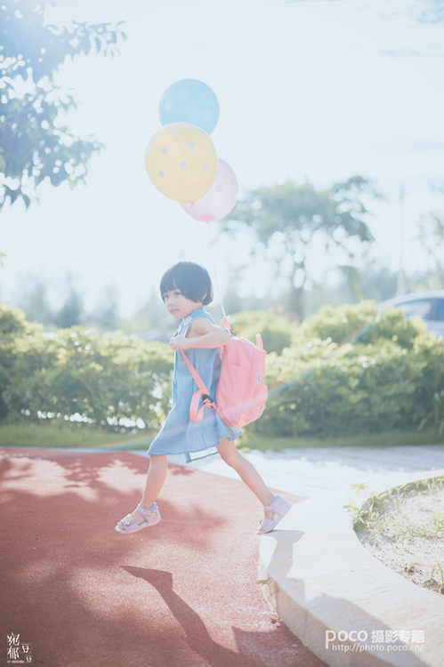 每个妈妈都是孩子的专属摄影师,每个妈妈都是孩子的摄影师