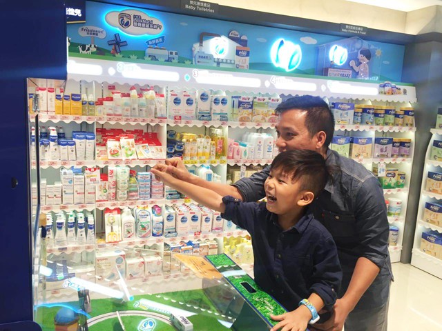 走这条最轻松的香港购物路线,大人小孩都不累!购物同时还能玩美素佳儿360度自家牧场游戏,超级棒!