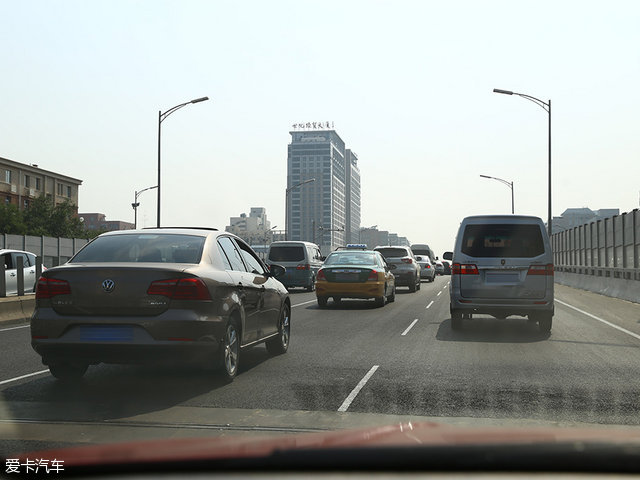 长安悦翔v7的油耗,长安悦翔v72016款1.0t