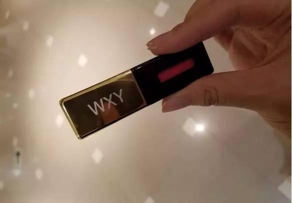 男票和化妆品之间,会发生哪些有趣的故事?